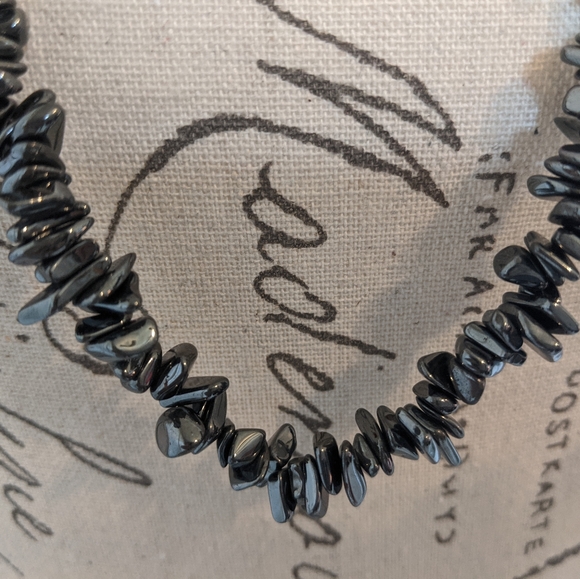 Hematite Angular Chrome Like Stone Necklace  15" - Picture 2 of 2